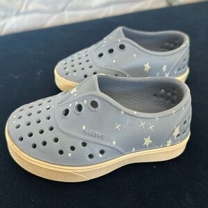Native Toddler Shoes in Size C4